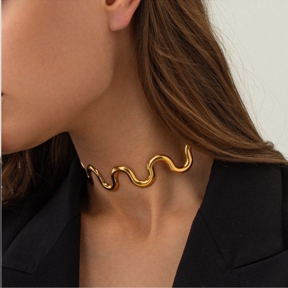 18K Gold Plated Wavy Choker Necklace*Wave Chain*Minimalist Choker adjustable - Picture 4 of 6